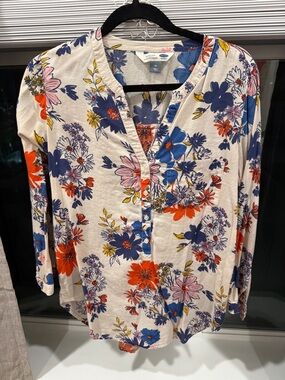 Old Navy Floral Button-Front Tunic - Cream with Blue & Red Flowers